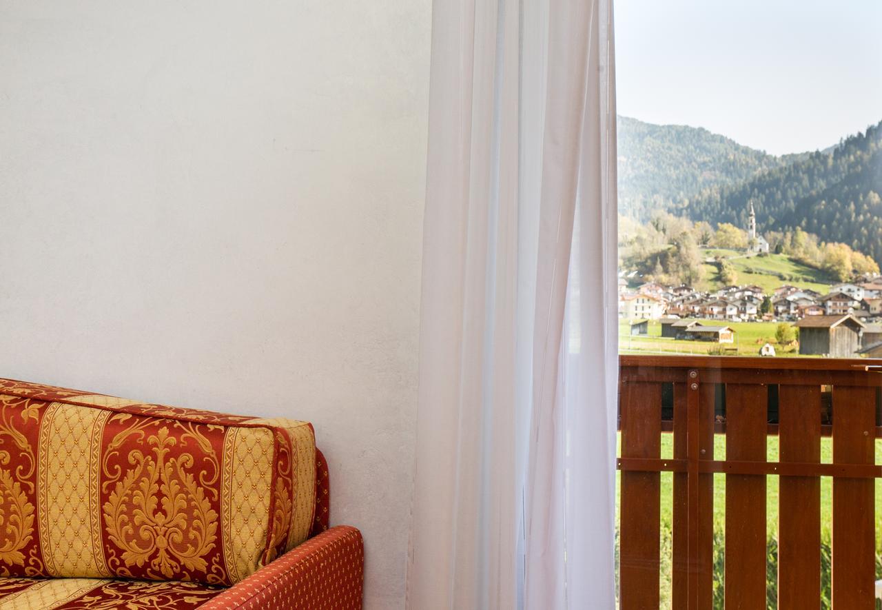 Hotel Al Prato Фьера-ди-Примьеро Экстерьер фото